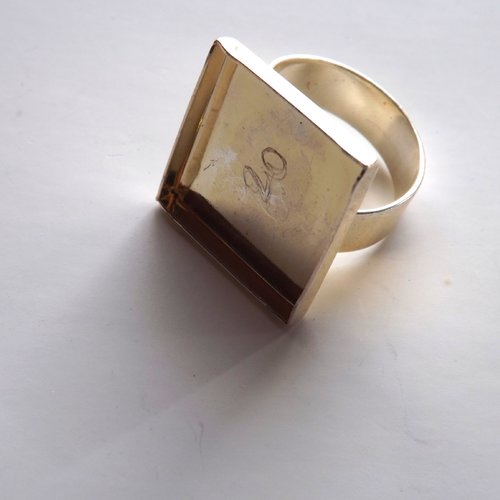 Bague à cabochon