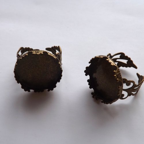 Lot de 6 bagues à cabochon