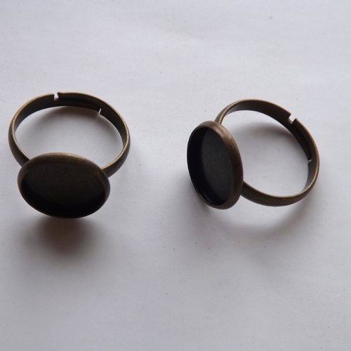 Lot de 6 bagues à cabochon