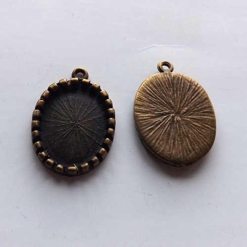 Lot de 2 pendentifs,breloques à cabochon