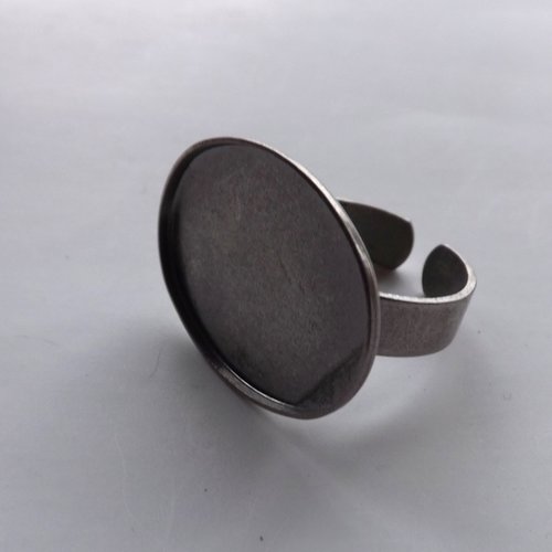 Bague à cabochon
