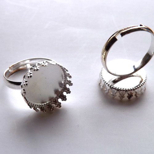 Lot de 5 bagues à cabochon