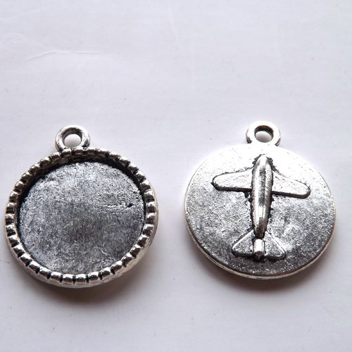Lot de 8 pendentifs, breloques à cabochon