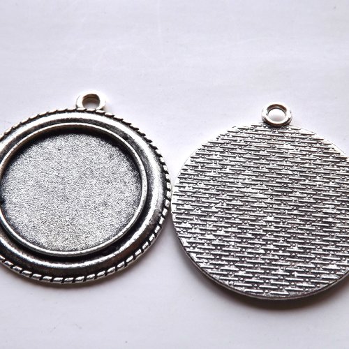 Lot de 9 pendentifs, breloques à cabochon