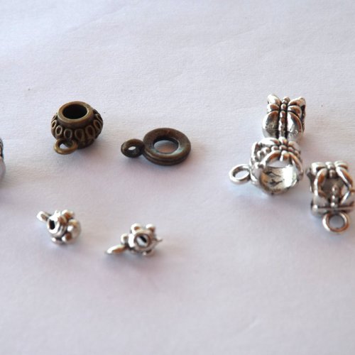Lot de 8 bélières en métal argent vieilli et métal couleur bronze