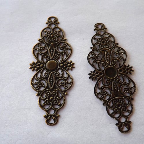 Lot de 10 estampes filigranées, pendentifs