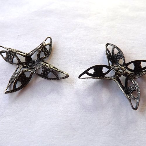 Lot de 6 estampes filigranées, pendentifs