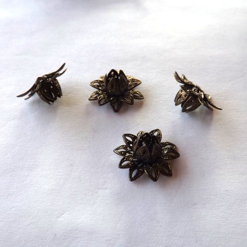 Lot de 4 estampes filigranées fleur, pendentifs