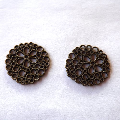 Lot de 3 estampes filigranées, pendentifs