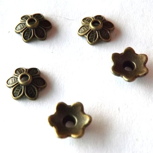 Lot de 20 coupelles fleuries