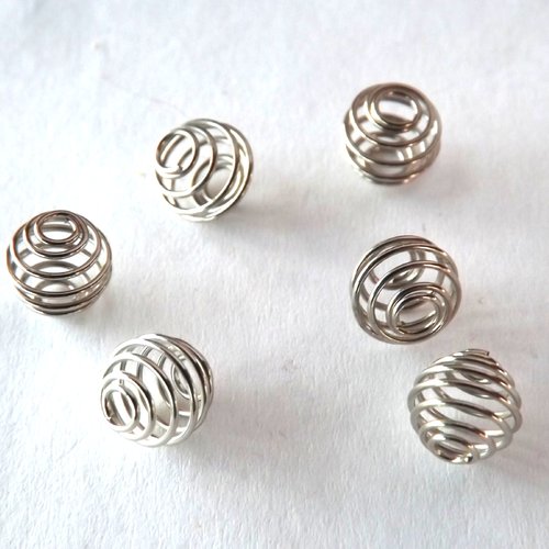 Lot de 28 cages