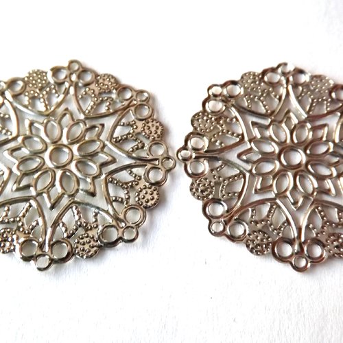 Lot de 12 estampes rondes filigranées