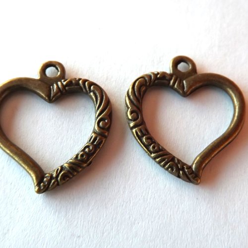 Lot de 5 breloques cœurs gravés, pendentifs, connecteurs