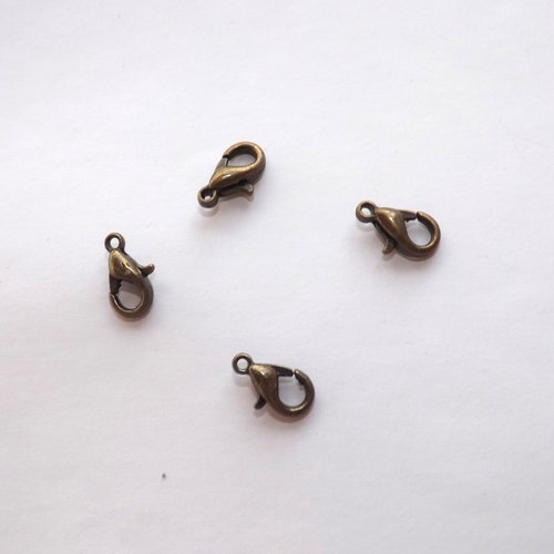 Lot de 31 fermoirs mousquetons