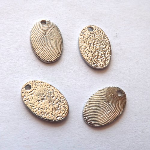 Lot de 7 breloques sequins ovales gravés empreintes digitales, pendentifs
