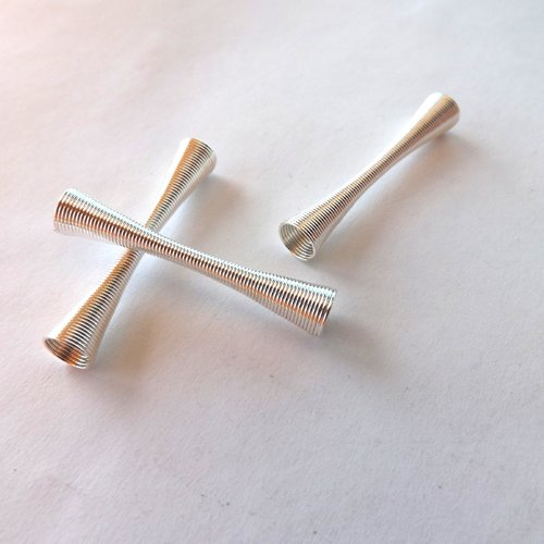 Lot de 19 coupelles tubes ressorts