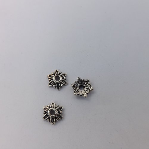 Lot de 26 coupelles fleurs