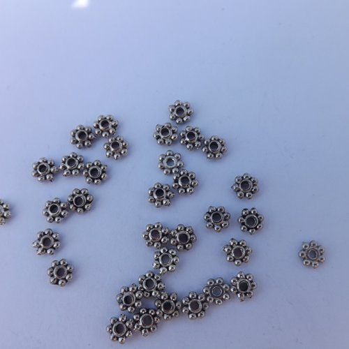 Lot de 175 perles, intercalaires