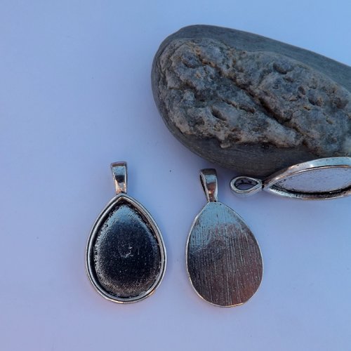 Lot de 6 pendentifs, breloques à cabochon goutte
