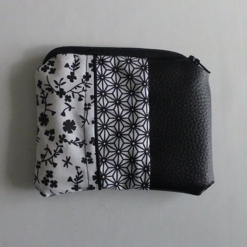 Petite pochette porte cartes fleurs noires et blanches en coton et simili-cuir