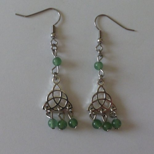 Boucles d'oreilles noeud celte vert et argenté en pierre aventurine