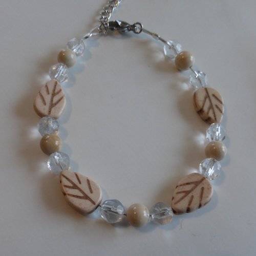 Bracelet de perles en verre et howlite blanc feuilles