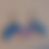 Boucles d'oreilles pendantes arc en ciel bleu et rose en pâte polymère