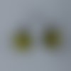Boucles d'oreilles créoles rondes pois jaunes et blancs en pâte polymère et acier inoxydable