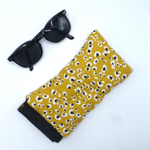 Etui à lunettes molletonné peau de léopard beige en coton