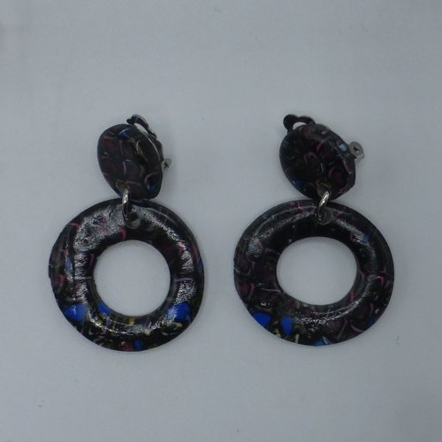 Clips d'oreilles pendantes créoles rondes roses, bleu roy et noires en pâte polymère et acier inoxydable