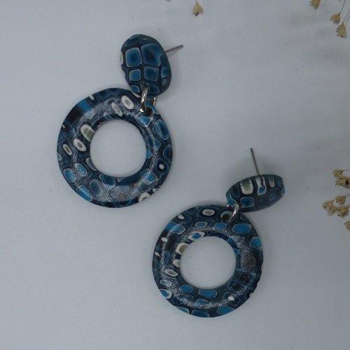 Boucles d'oreilles créoles rondes carreaux bleu pétrole bleu turquoise en pâte polymère