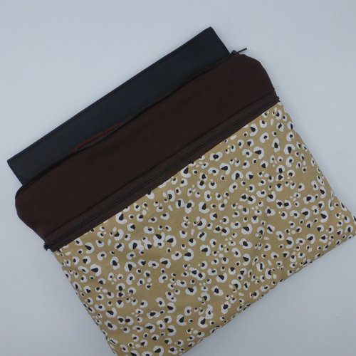 Pochette pour tablette 10 pouces, étui pour tablette peau de léopard marron chocolat et beige en coton avec petite poche