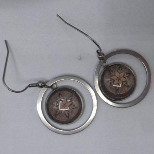 Boucles d'oreilles créoles rondes fleur mandala beige marron noir en cabochon en verre et acier inoxydable
