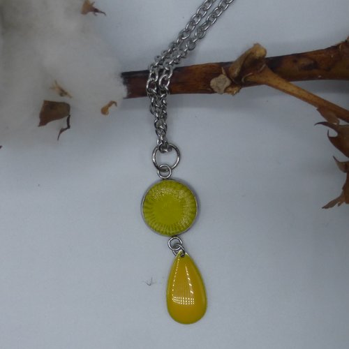 Pendentif soleil jaune fleur en pâte polymère et acier inoxydable