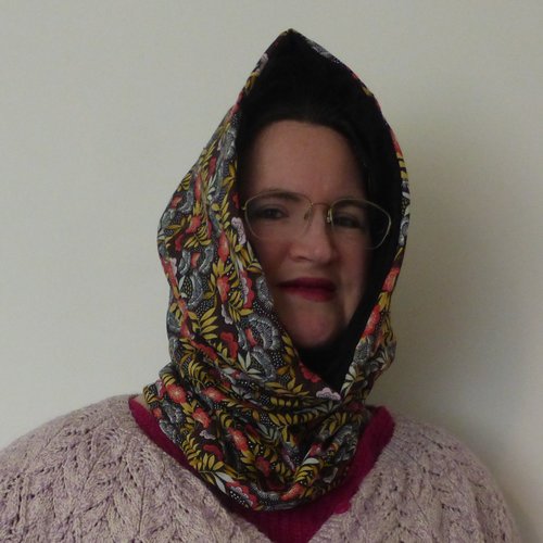 Maxi snood, snood capuche fleurs rouge marron noir blanc en coton et polaire femme adulte