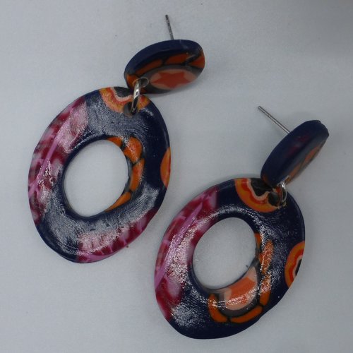 Créoles ovales fleurs feuilles multicolores rose fuchsia orange bleu marine en pâte polymère