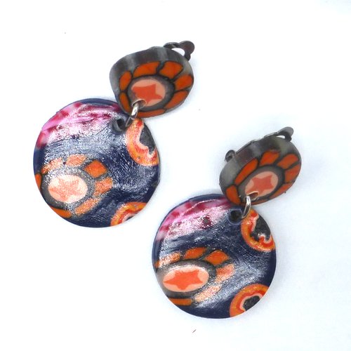 Clips d'oreilles pendantes rondes fleurs millefiori bleu marine orange rose fuchsia en pâte polymère et acier inoxydable