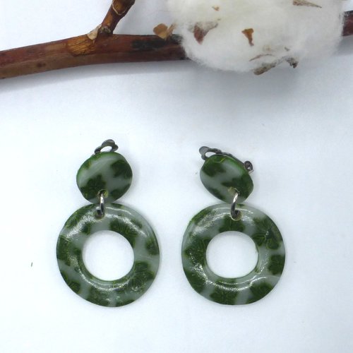 Clips boucles d'oreilles créoles rondes fleurs vert kaki blanc en pâte polymère et acier inoxydable, clips pendantes