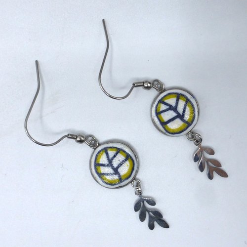 Boucles d'oreilles feuille bleu marine jaune blanc en pâte polymère