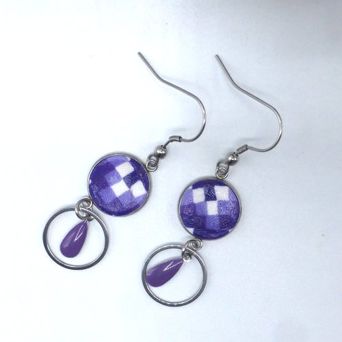 Boucles d'oreilles bargello chevrons géométrique violet blanc en pâte polymère