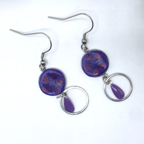 Boucles d'oreilles fleur violet magenta en pâte polymère