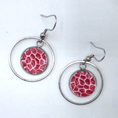 Boucles d'oreilles créoles pois rouge blanc en pâte polymère et acier inoxydable