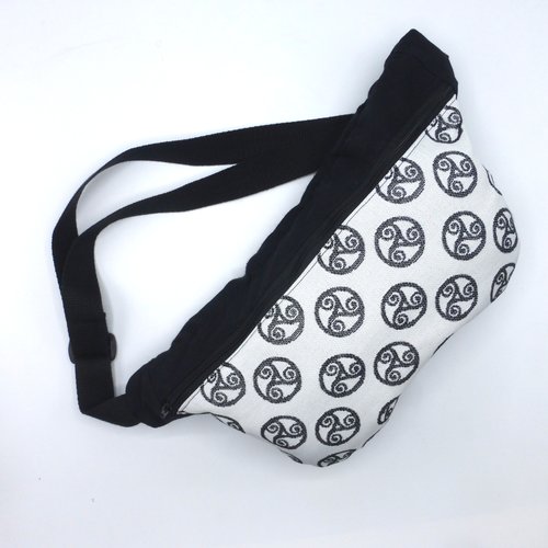 Sac banane à bandoulière bretagne breton triskells noir blanc, en coton, taille xl