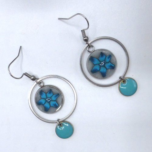 Boucles d'oreilles créoles rondes fleur bleu turquoise en pâte polymère et acier inoxydable