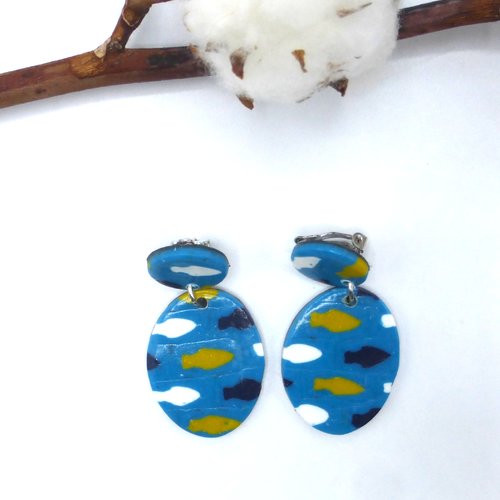 Clips d'oreilles pendantes ovales poissons turquoise jaune blanc bleu marine en pâte polymère et acier inoxydable