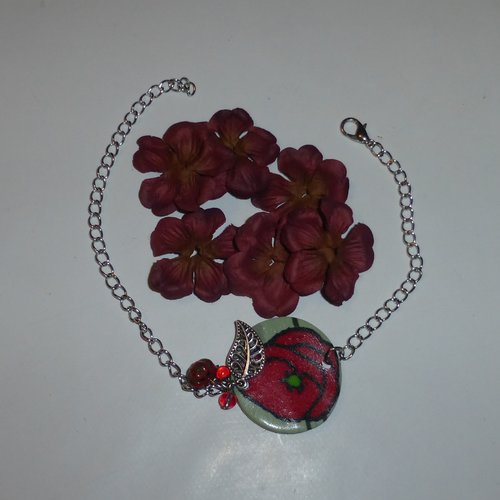 Bracelet coquelicot rouge en pâte polymère et perles en verre