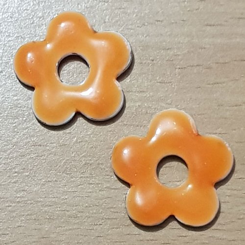 Fleur métal émaillé 28 mm orange