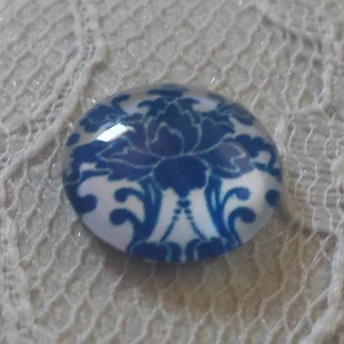 Cabochon rond en verre 12mm fleur bleu 024 