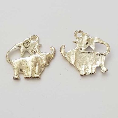 Breloque signe zodiaque taureau métal argenté n°04 avec strass