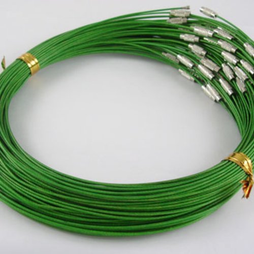 1 collier tour de cou fil câblé rigide vert de mer fermoir à visser n°01